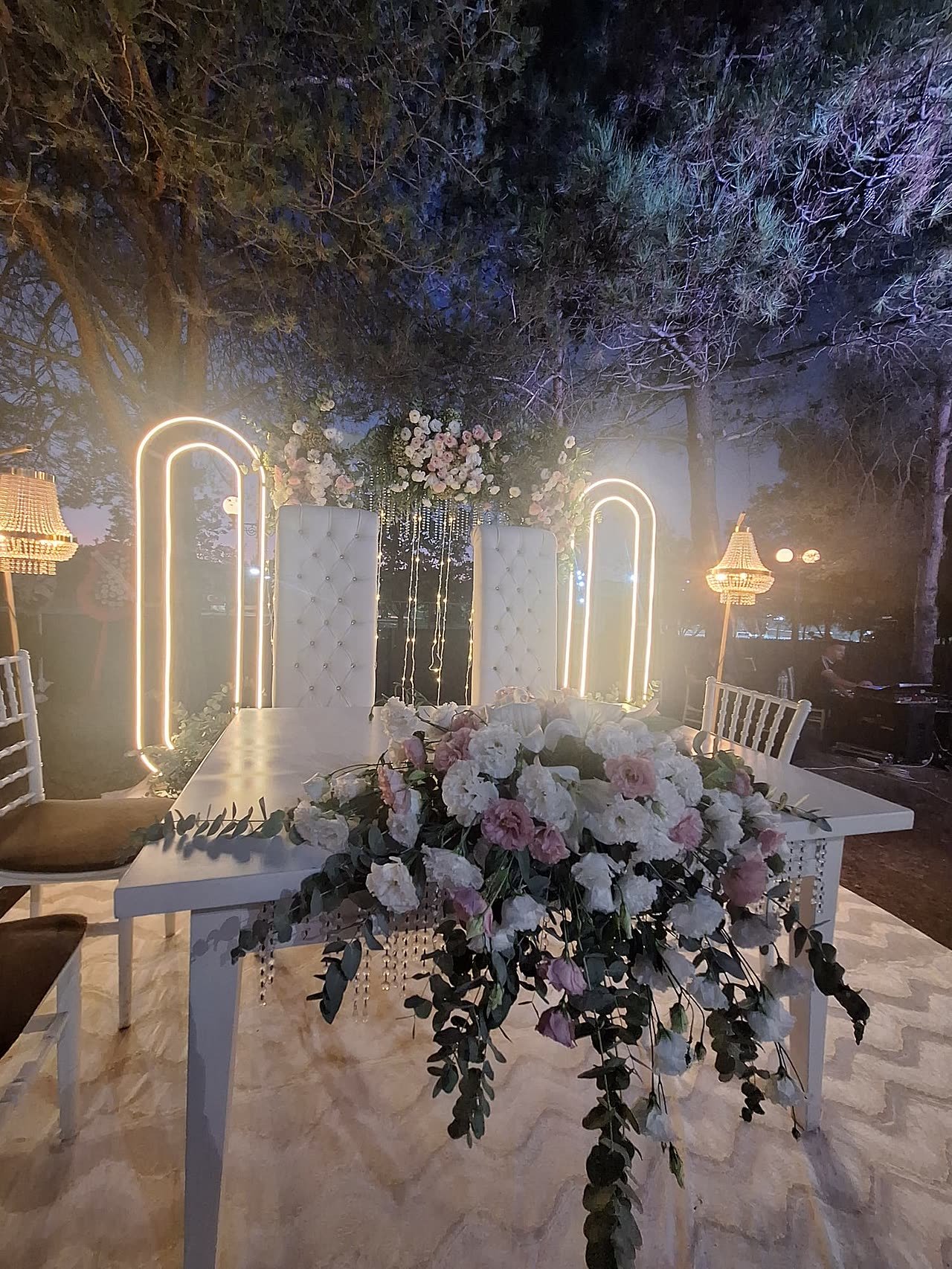 Davet süslemesi, Emexotel Havuzbaşı
