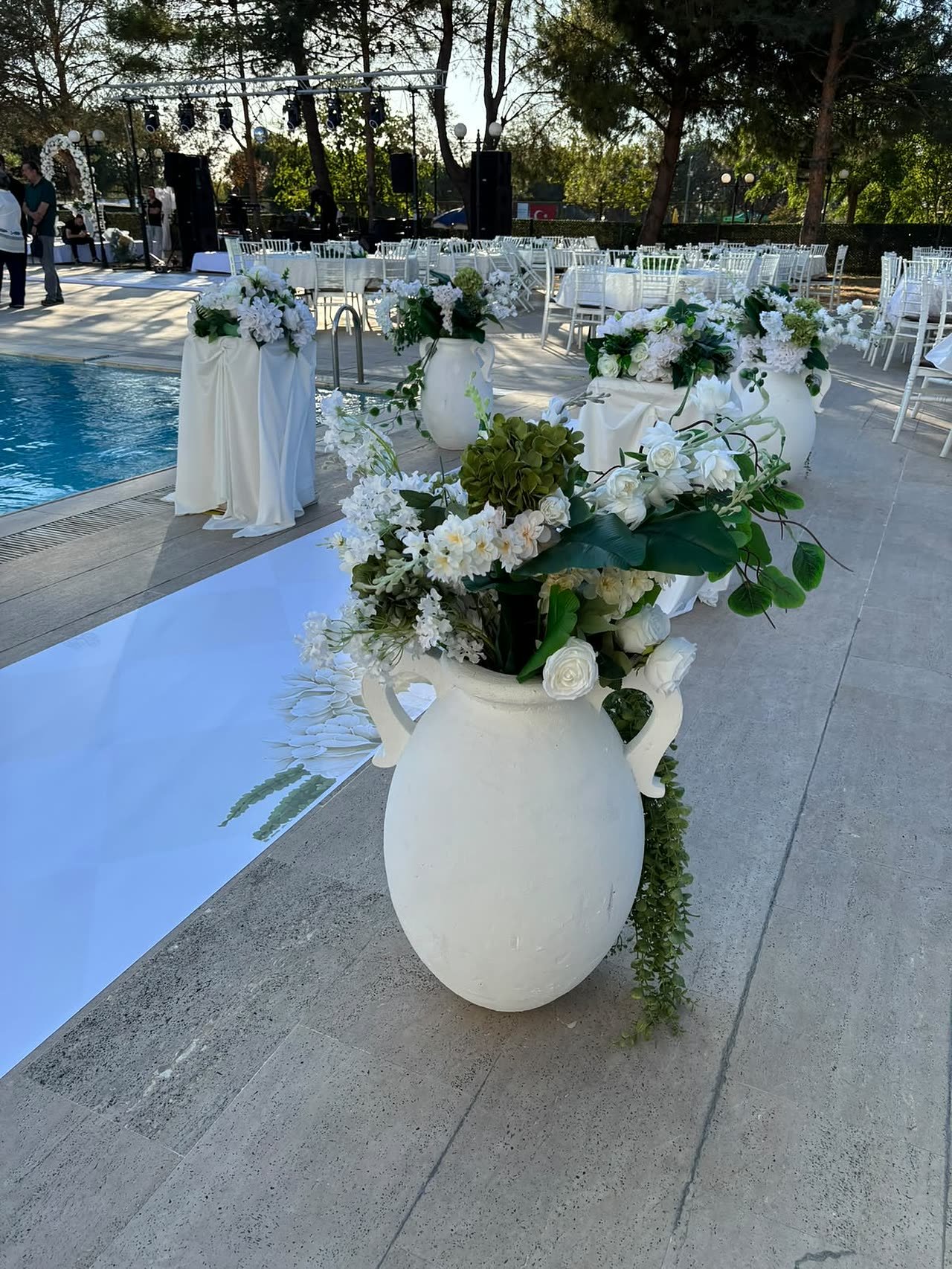 Davet süslemesi, Emexotel Havuzbaşı