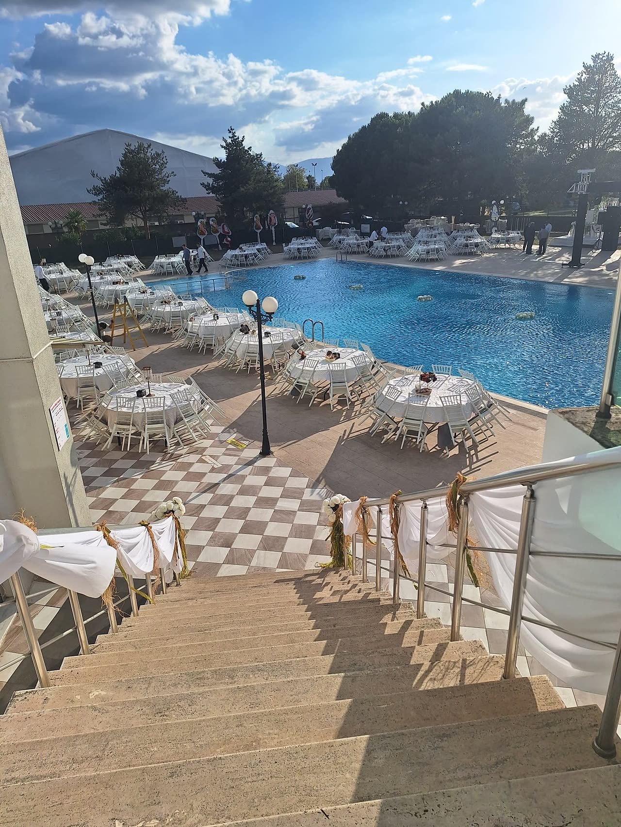 Davet süslemesi, Emex Hotel havuzbaşı