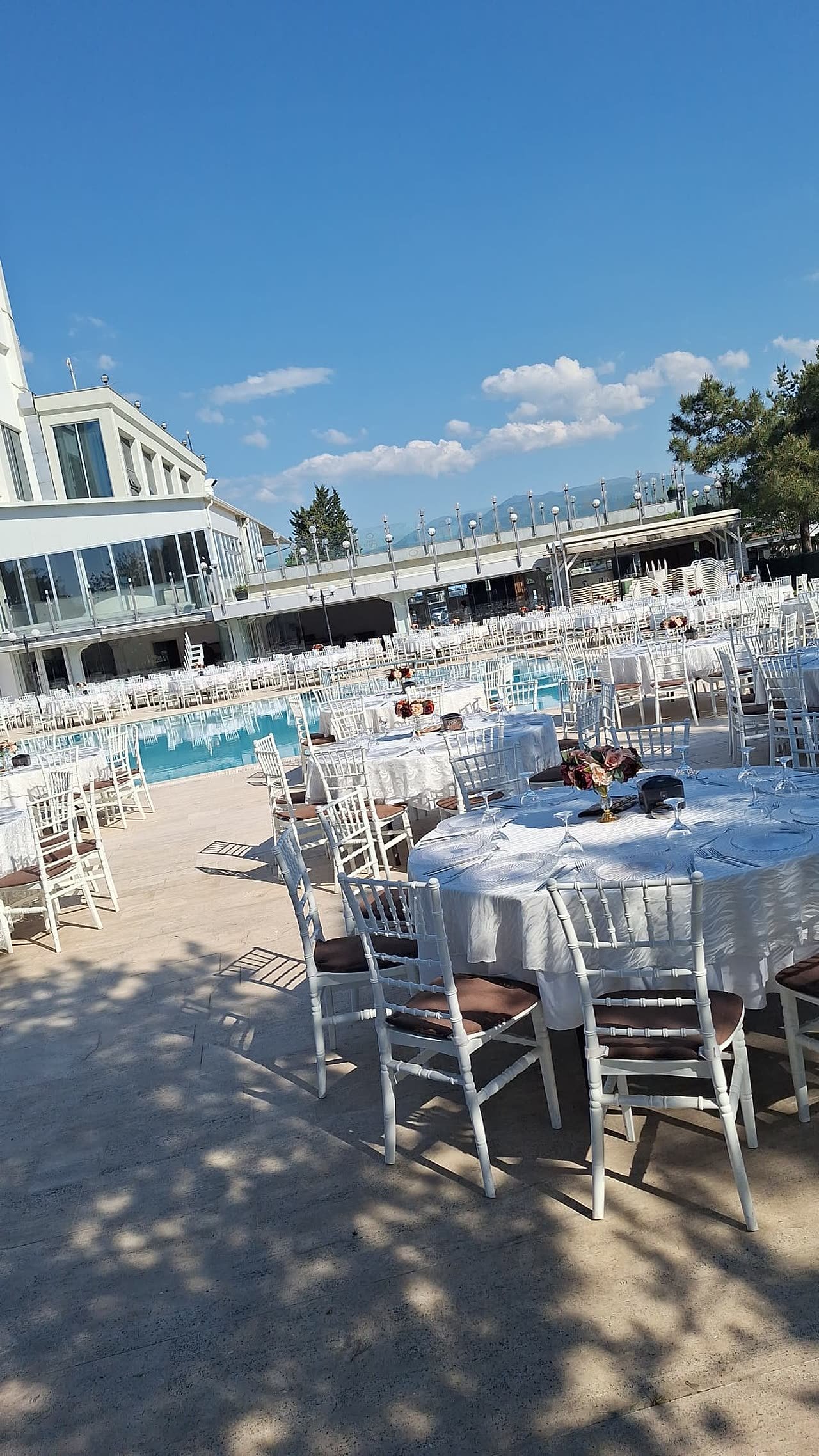 Davet masası kurulumu, Emex Hotel havuzbaşı