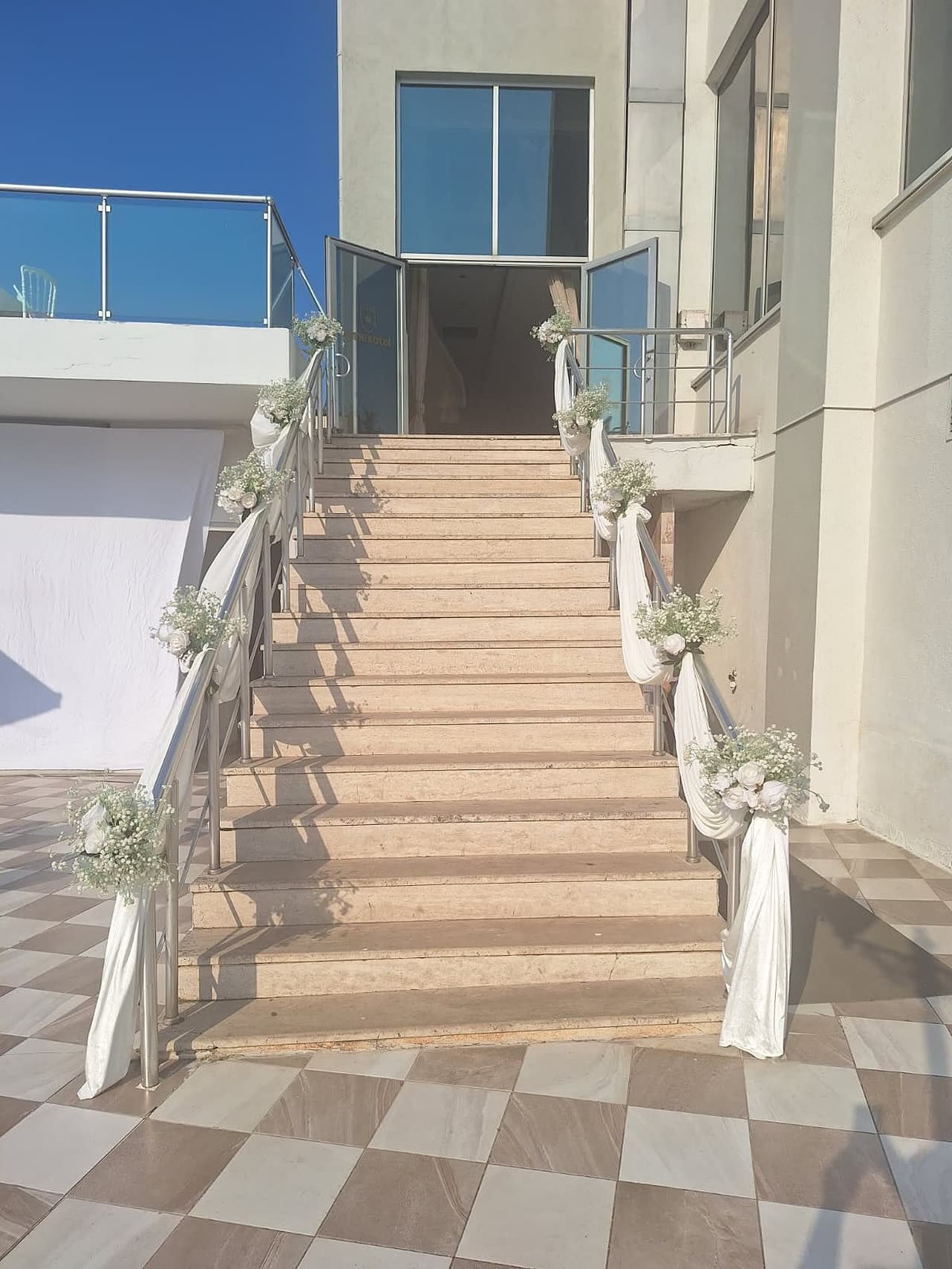 Davet süslemesi, Emex Hotel havuzbaşı