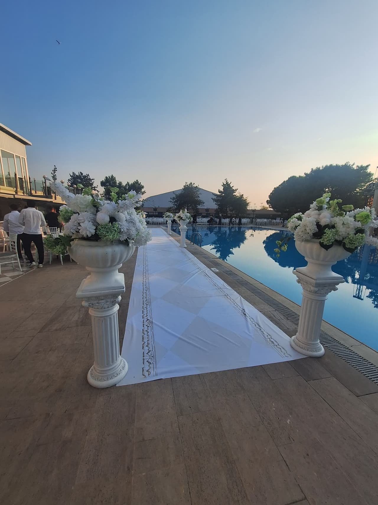 Davet süslemesi, Emex Hotel havuzbaşı