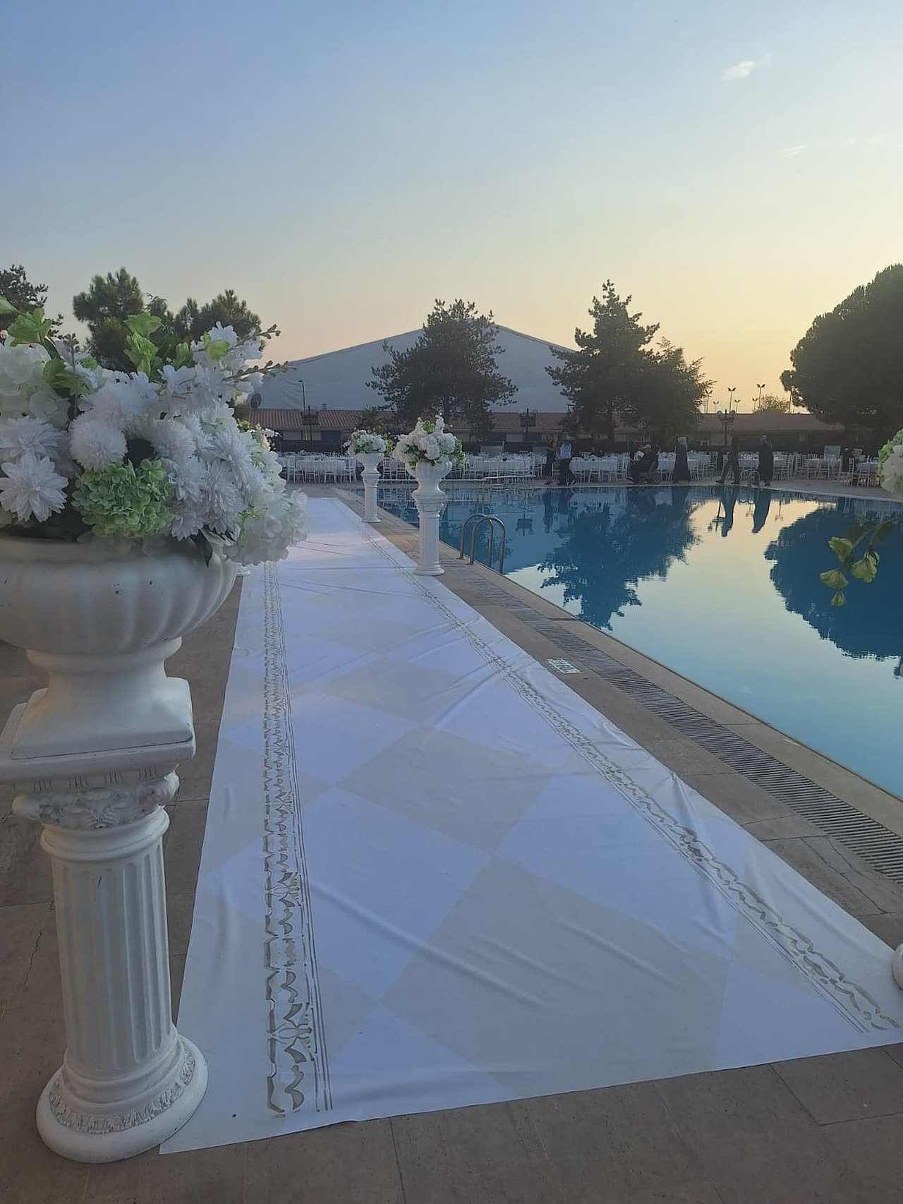 Davet süslemesi, Emex Hotel havuzbaşı
